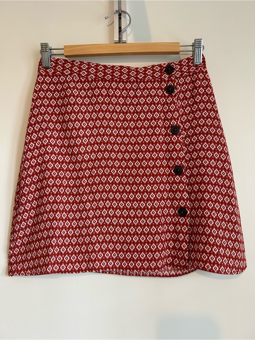H&M Rust and White Patterned A-Line Skirt with Side Buttons, Size 6